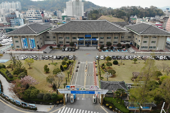전남 여수시청 청사 전경. 여수시 제공