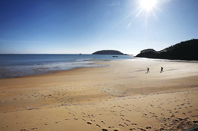 조용하고 단아한 매력이 있는 밧지름해변.