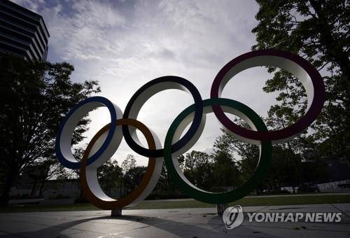 일본 국립경기장 인근에 설치된 오륜 조형물 [EPA=연합뉴스 자료사진]