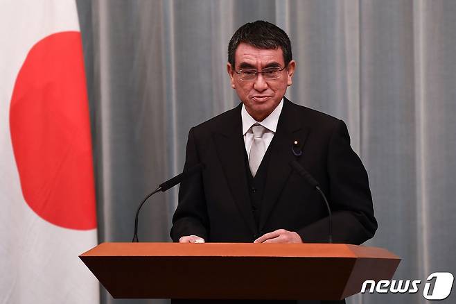 고노 다로 일본 행정개혁 담당상. © AFP=뉴스1