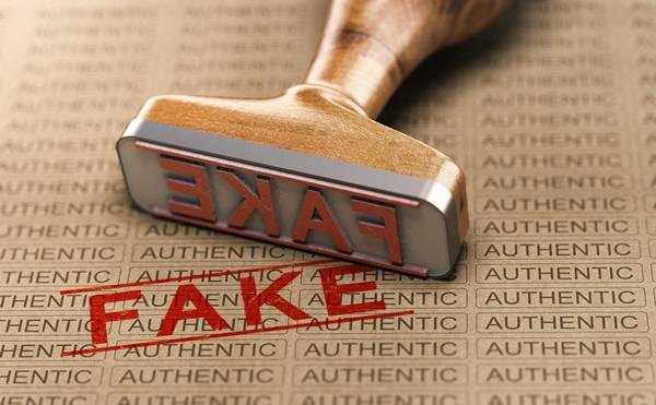 소설가 김민정씨가 소규모 문학상을 5개 받은 남성이 자신의 작품을 그대로 도용했다고 주장했다. /사진=이미지투데이