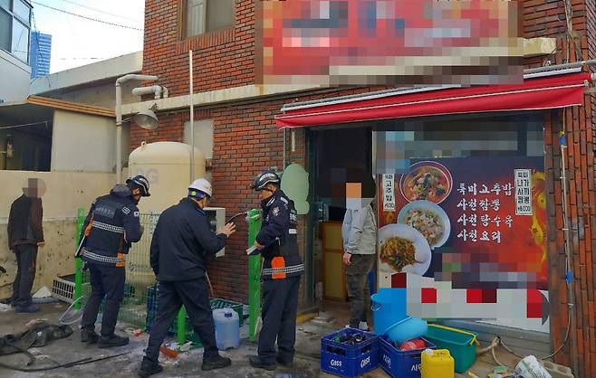 폭발 사고 현장 [부산경찰청 제공·재판매 및 DB 금지]