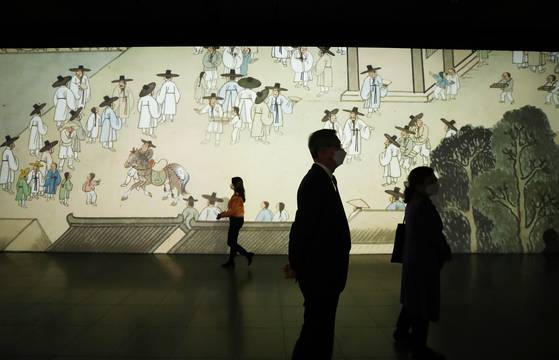 The exhibition "After Every Winter Comes Spring"at the National Museum of Korea. [YONHAP]