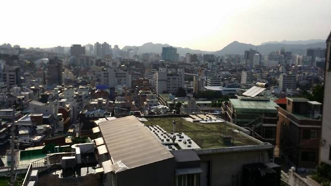 다세대·다가구 밀집 지역인 서울 중구 신당동 모습 [사진 = 조성신 기자]