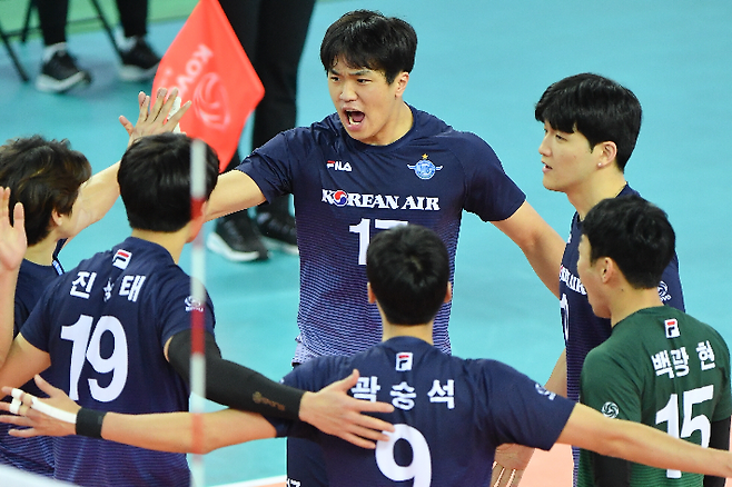 대한항공 임동혁(가운데). 한국배구연맹 제공