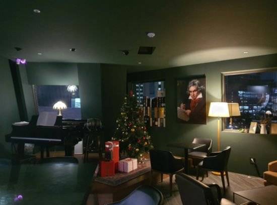 오후 9시에 나가야만 했던 서울 마포의 싱글몰트 바. [사진 김대영]