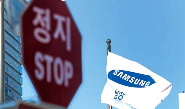 이재용 삼성전자 부회장이 18일 `국정농단` 사건 파기환송심에서 법정 구속됨에 따라 경영권 공백 사태가 우려되고 있다. 사진은 19일 삼성전자 서초사옥 전경. [이충우 기자]