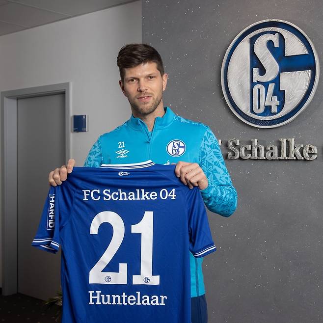 샬케04로 임대 이적한 클라스 얀 훈텔라르(샬케04 페이스북 캡처) © 뉴스1