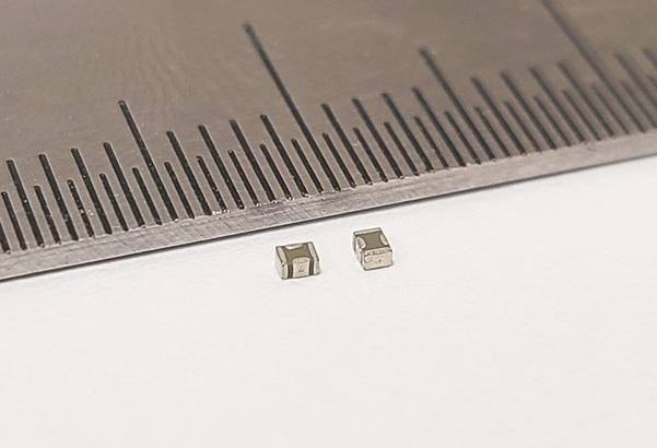 Samsung Electro-Mechanics' new three-socket multilayer ceramic capacitors (Samsung Electro-Mechanics)