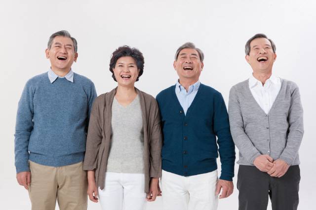 21세에서 60세로 갈수록 외향성과 성실성이 증가하는 것으로 알려졌다./사진=클립아트코리아