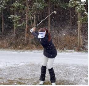 눈을 맞으며 연습에 열중하고 있는 유현주. [유현주 인스타그램 캡처]
