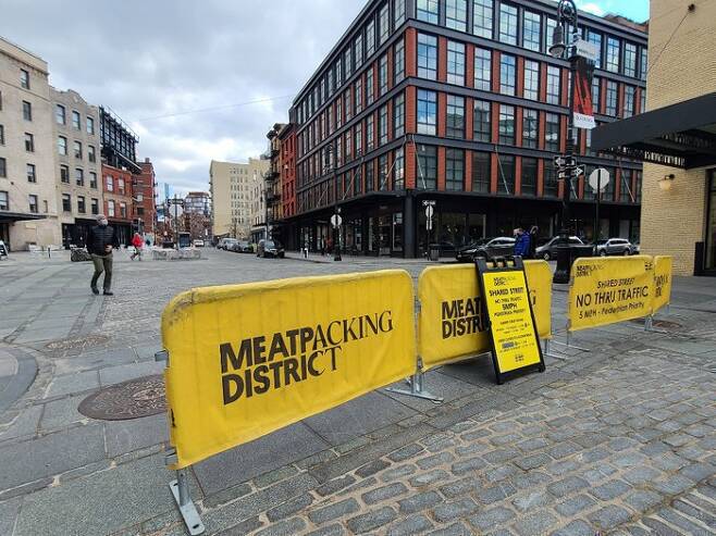 재개발되어 정육도매상들은 거의 사라졌지만 지금도 `Meatpacking District`이라고 불리는 첼시 지역 모습 [박용범 특파원]
