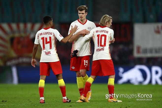 라이프치히는 21일(한국시간) 독일 라이프치히의 레드불 아레나에서 열린 2020-2021시즌 독일 분데스리가 17라운드 우니온 베를린과 홈경기를 에밀 포르스베리의 결승골을 앞세워 1-0으로 이겼다.. 게티이미지코리아