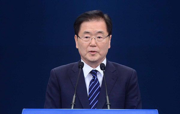 정의용 국가안보실장이 21일 청와대 춘추관 대브리핑실에서 인선 소감을 밝히고 있다./뉴시스