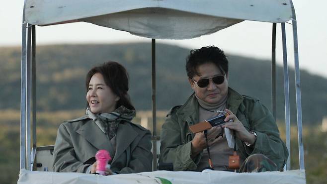 <우리 이혼했어요>에 출연한 배우 선우은숙과 이영하. 티브이조선 제공