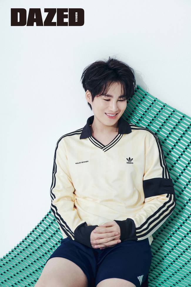 High fashion pictorials by Singer Kim Hie-jae have been released.Magazine Days released a picture of Trot Singer Kim Hie-jae, who was ranked 7th in Mr. Trot in the February 2021 issue.Through a twenty-four-page pictorial, Kim Hie-jae has sensibly digested more than ten new and colorful designer looks than anyone else.Red and blue, orange and Till Green, and the background and lighting of the subtle colors, also represented the talent and potential as an artist of Singer Kim Hie-jae.Kim Hie-jae, who showed interest and affection for fashion through personal instagram, also expressed his expectation for shooting today and his impression of magazines that made his first solo shot together.I always liked him, so I looked up the main pictures and photos that came up on the Internet.I personally care about fashion so I look at various magazines, but I think Daysd is challenging and really magazine-like. He also showed Kim Hie-jaes solid taste, citing the most favorite look of all the costumes he wore on the day of shooting. I want to pick two things, he said.(Laughing) First, Pradas white sweatshirt set. I want to go for a light walk in it.I personally liked it because it seemed to be a look that I could wear very lightly and stylishly in summer. Kim Hie-jae showed the aspect of Trot Singer, who had deep and wide thoughts as well as talent, as he revealed his subconsciousness by watching the phenomenon that the people are enthusiastic about Trot more than ever.Kim Hie-jae said, I think Trot history is in line with Korean history, so Trot is well suited to Korean sentiments.I can express Han as a song. When I listen to the lyrics at first glance, it can be simply OK, OK, I love you, I love you.As long as everyone lives with it, the genre of Trot is a music that touches and comforts the hardships of such a life. Kim Hie-jae told the fandom Hey and the Star that made the present Singer Kim Hie-jae more serious than ever.I have this song in my OST, he said. You chose me. I remember singing it to my fans.I dont think I can write it all. Feeling, which is so crowded when you think of your fans. How do you like it?I know the heart of each person so well and I will repay the love, so I want you to watch it all the time. Singer Kim Hie-jae, who will continue to be a force and comfort to the people who are struggling with the lyrics and melody.The music, fashion, and the irreplaceable scenes and ambassadors of Kim Hie-jae, who is more sincere than anyone else, can be found in the February issue of the Days.The news is that Hwang Hye-jin