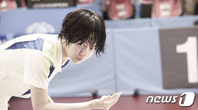 영화 '코리아'에서 북한 탁구선수 '리분희'역을 연기한 배우 배두나. ('CGV' 제공)© 뉴스1