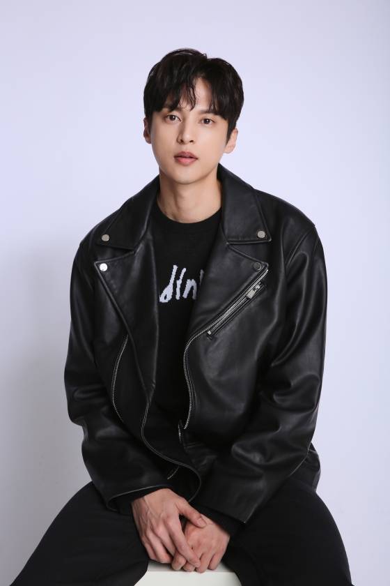 tvN 월화드라마 '낮과 밤'에서 문재웅 역을 맡은 배우 윤선우/사진제공=935엔터테인먼트