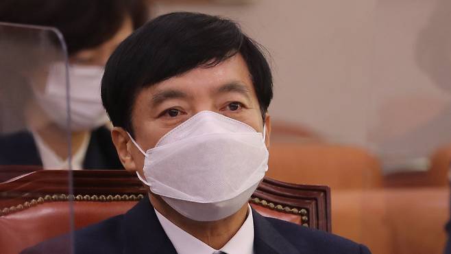 이성윤 서울중앙지검장장이 지난해 10월 서울 여의도 국회 법제사법위원회에서 열린 국정감사에서 출석해 자리하고 있다. /국회사진기자단