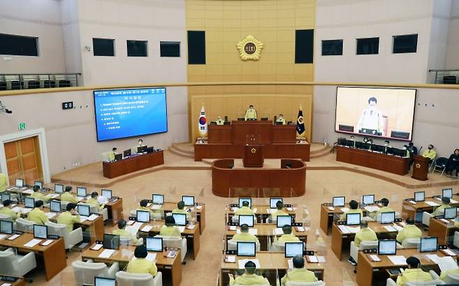 대전시의회, 25일 제256회 임시회 제1차 본회의 개회식을 권중순 의장 주재로 진행하고 있다.