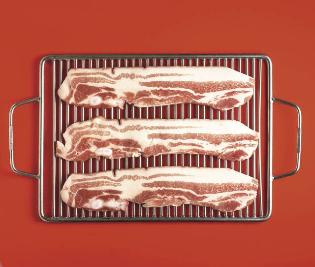 돼지고기 속 비타민B1은 당을 에너지로 바꿀 수 있으므로, 쌀밥, 단 음식과 함께 먹으면 좋다./사진=클립아트코리아