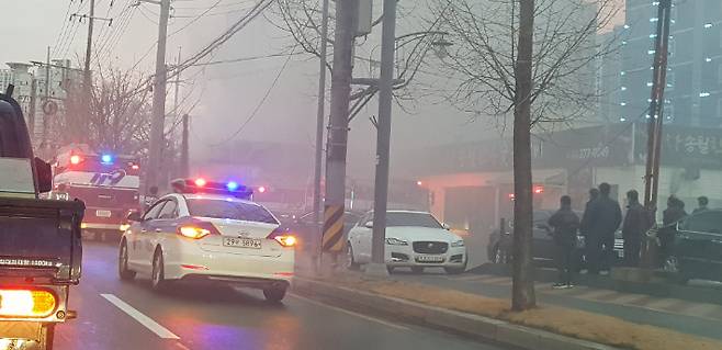 화재가 발생한 포항시 남구의 한 식당 모습. 독자제공