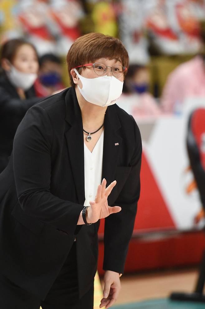 BNK 유영주 감독. 사진제공=WKBL