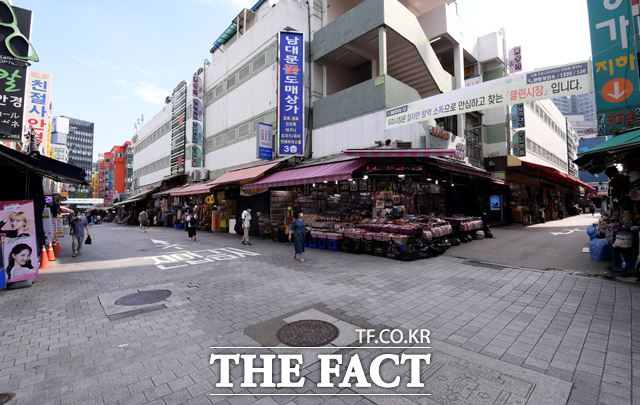 코로나19 확산의 여파로 지난해 4분기 상업용부동산의 공실률이 증가한 것으로 나타났다. /더팩트DB