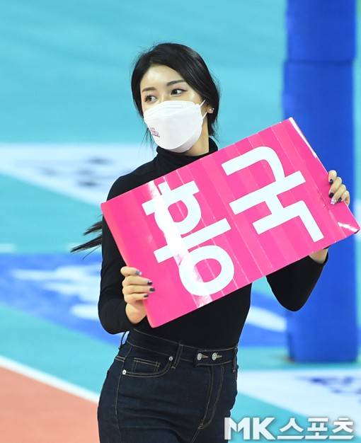 블랙과 핑크의 조화