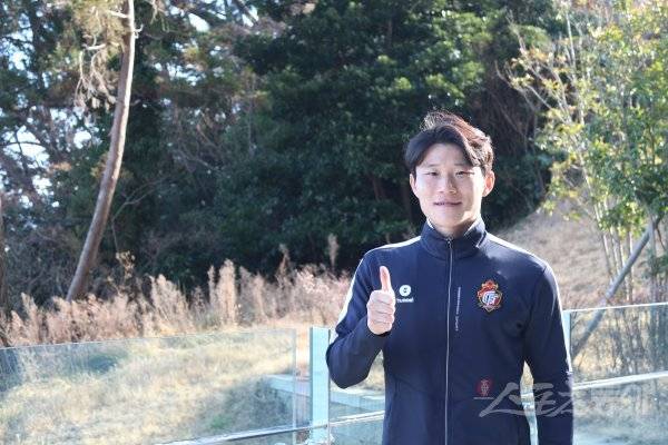 경남FC  뉴 캡틴  황일수가 2021시즌을 대비한 동계전지훈련이 진행된 경남 통영에서 스포츠동아와 만나 다부진 의지를 전하고 있다. 통영 | 남장현 기자