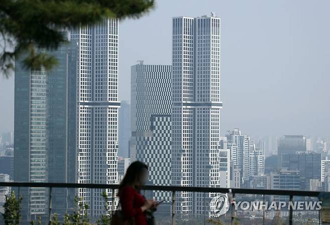 서울 성동구 응봉산에서 바라본 성동구 일대 아파트 [연합뉴스 자료사진]