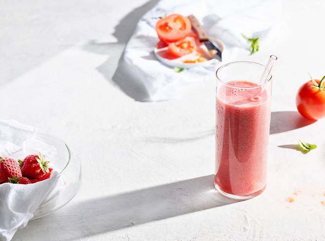 사진 : 바이타믹스, 토마토 딸기 스무디