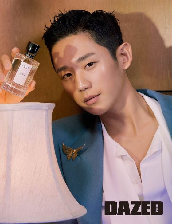 Its a new atmosphere.On Friday, Magazine Daysd released a picture of Actor Jung Hae In with France Hi Pufumary House Old Daughter Paris (GOUTAL PARIS).Jung Hae In captivated his attention with a dreamy and chic atmosphere in this picture, which was based on the concept of Valentines honor.The gorgeous styling, bright background, Jung Hae Ins lovely eyes give a glimpse of his soft and sweet charm.In addition, it confirms the colorful image of Jung Hae In from the mysterious and sensitive appearance to the unique calm and sophisticated atmosphere.On the other hand, Jung Hae In is the Netflix original series D.P.Is in the process of cranking up the role of Lee Jun-ho, who is arrested for leaving the military, and is scheduled to take a busy 2021 film at JTBCs new drama Snowdrop:snowdrop as a graduate student from a prestigious Korean university.