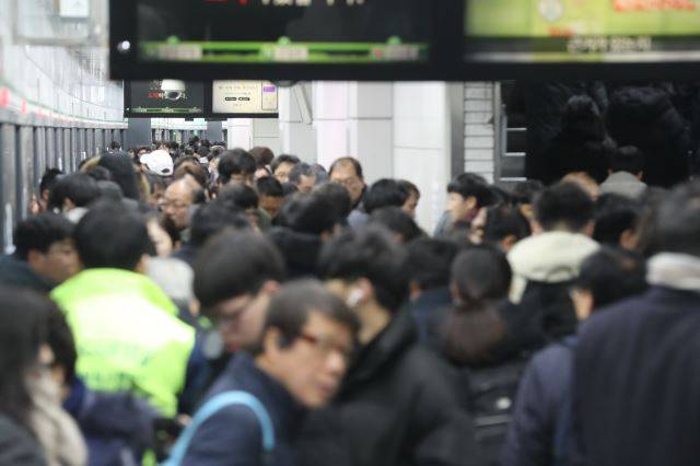 지하철 2호선 신도림역 모습. 사진은 기사 내용과 관련 없음. 연합뉴스