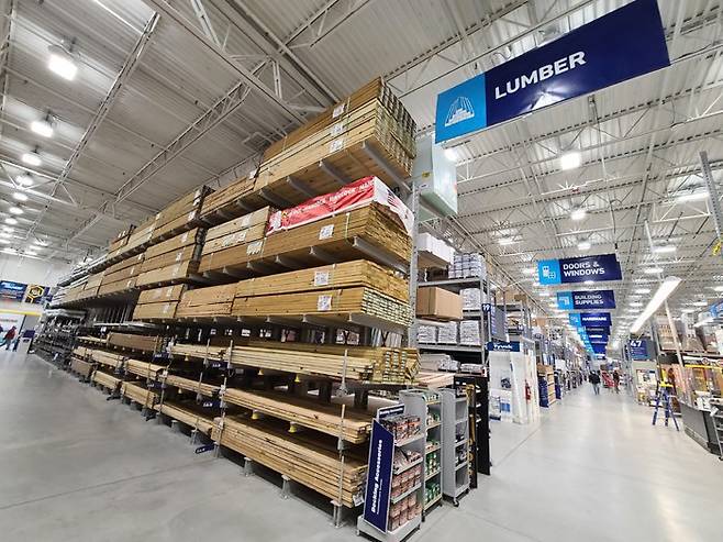 뉴저지주 패러무스 로우스 매장 내 건축자재 코너 모습 [박용범 특파원]