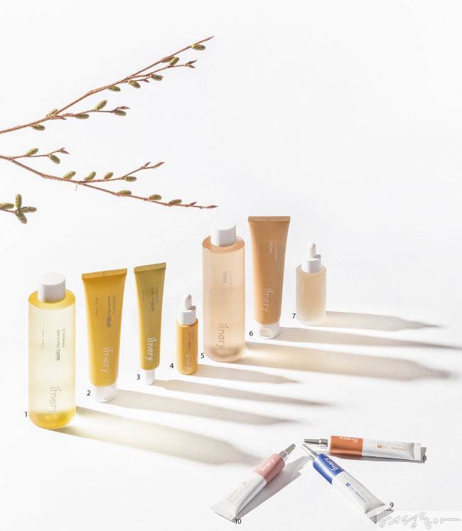 1 이프너리 비타드림 미백토너 300ml 1만9천8백원.  2 이프너리 비타드림 미백크림 100ml 2만9천8백원. 3 이프너리 비타드림 톤업크림 50ml 가격미정. 4 이프너리 비타드림 미백앰플 15ml 3만9천8백원. 5 이프너리 시카드림 토너 300ml 1만9천8백원. 6 이프너리 시카드림 크림 100ml 2만9천8백원. 7 이프너리 시카드림 앰플 50ml 2만9천8백원. 8 이프너리 지우다크 커버 15ml 2만4천9백원. 9 이프너리 지우다크 나이트 15ml 2만7천4백원. 10 이프너리 지우다크 데이 15ml 2만4천9백원.