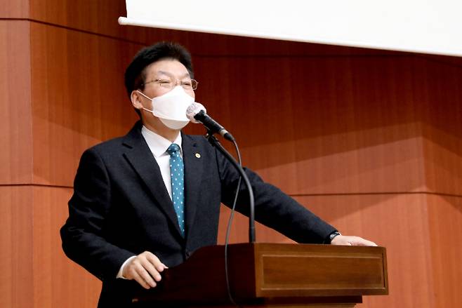 백석문화대 송기신 총장이 28일 열린 '2020학년도 사회맞춤형 산학협력 선도전문대학(LINC+) 육성사업 성과확산 포럼'에서 인사말을 하고 있다. 백석문화대 제공