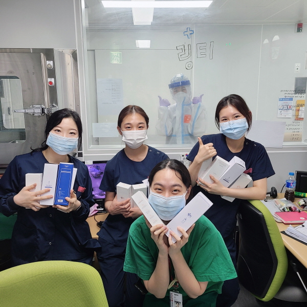 대구 경북대학교 병원 코로나 중증병동 의료진들 (사진제공 : (주)링티)