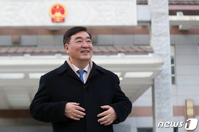 싱하이밍 주한중국대사가 27일 서울 중구 주한중국대사관에서 뉴스1과 인터뷰 전 포즈를 취하고 있다. 2021.1.27/뉴스1 © News1 황기선 기자