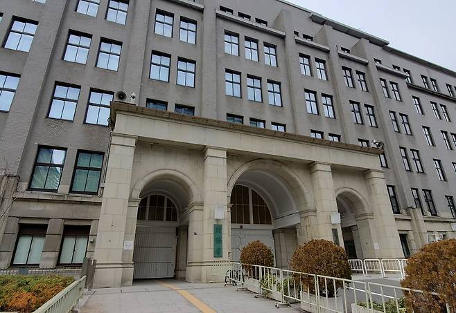 일본 재무성 전경. 국가 재정을 다루는 핵심 기관이지만 장시간 근무로 악명이 높다. 촬영 이세원