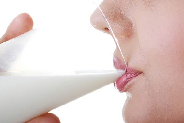 우유를 마실 때마다 복통을 호소하는 사람은 체내 유당 분해 효소인 '락타아제'가 부족한 탓이다./사진=클립아트코리아