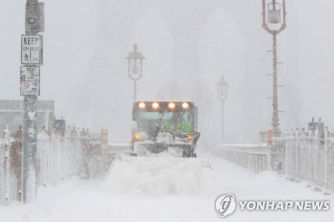 뉴욕시 제설차 [로이터=연합뉴스]