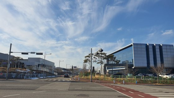 충남 서산시 성연면 왕정리 서산테크노밸리에 입주한 공장 모습. 신진호 기자