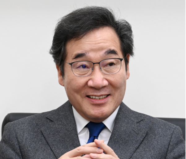더불어민주당 이낙연 대표가 3일 국회 당대표실에서 조선비즈와 인터뷰하고 있다. /국회사진기자단