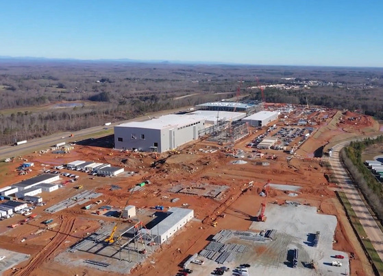 Construction site of SK Innovation's battery factory in Georgia in Jan. 2020. The two factories in Georgia were expected produce batteries enough to power 300,000 electric vehicles per year after starting mass production in 2023. [YONHAP]