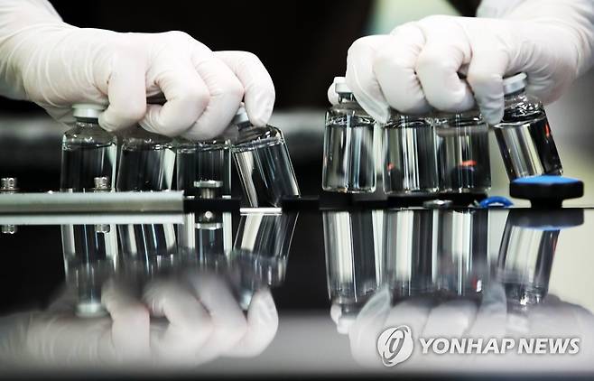 당국 "영국-남아공발 변이 바이러스에 효능있는 항체물질 확보" [연합뉴스 자료사진]