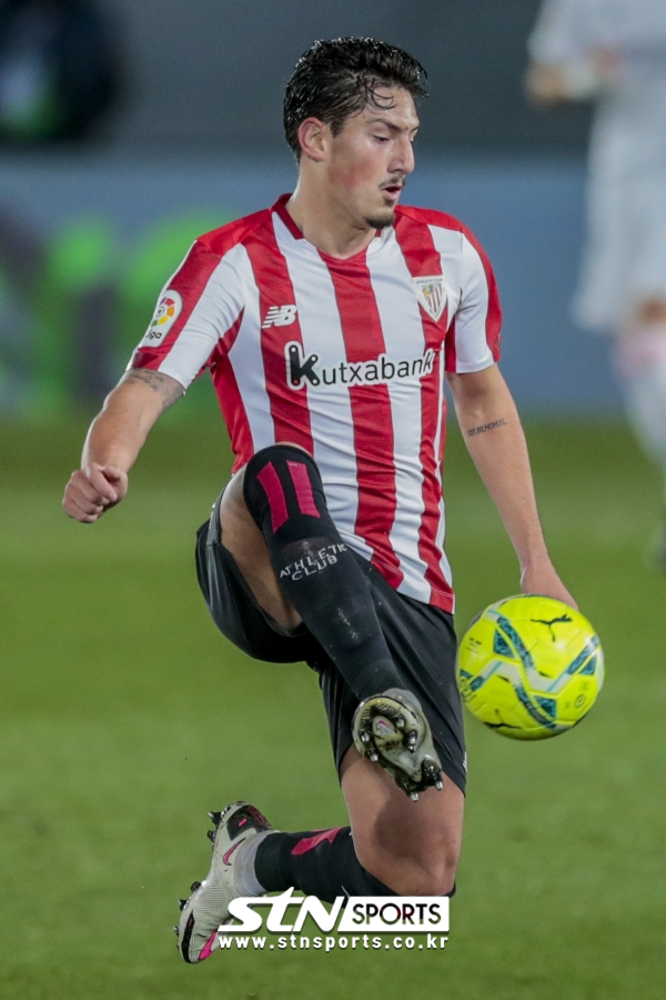 빌바오 미드필더 우나이 벤세도르