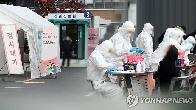 당국 "한달간 의료기관 14곳서 집단감염…확진자 522명 발생" (CG) [연합뉴스TV 제공]