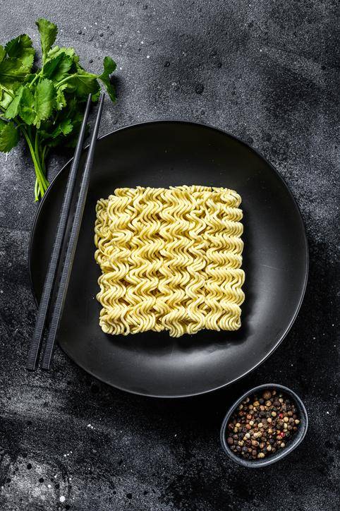 라면은 밀가루 면을 튀겨 만든 면이다. 게티이미지뱅크