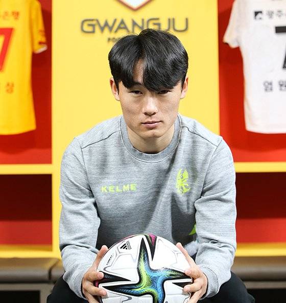 김호영 광주FC 감독은 “엄원상에게 올 시즌 10골 10도움을 기대한다”고 말했다. 장정필 프리랜서